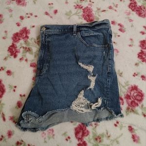 A&F High Rise 4" Mom Shorts